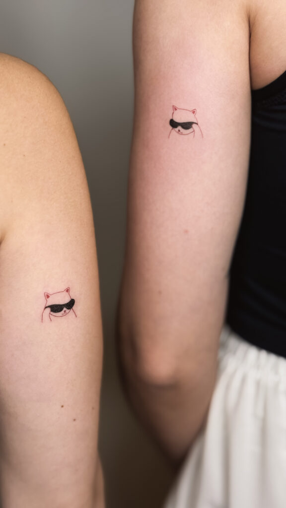 Парне тату коти в окулярах — Skaty.Tattoo