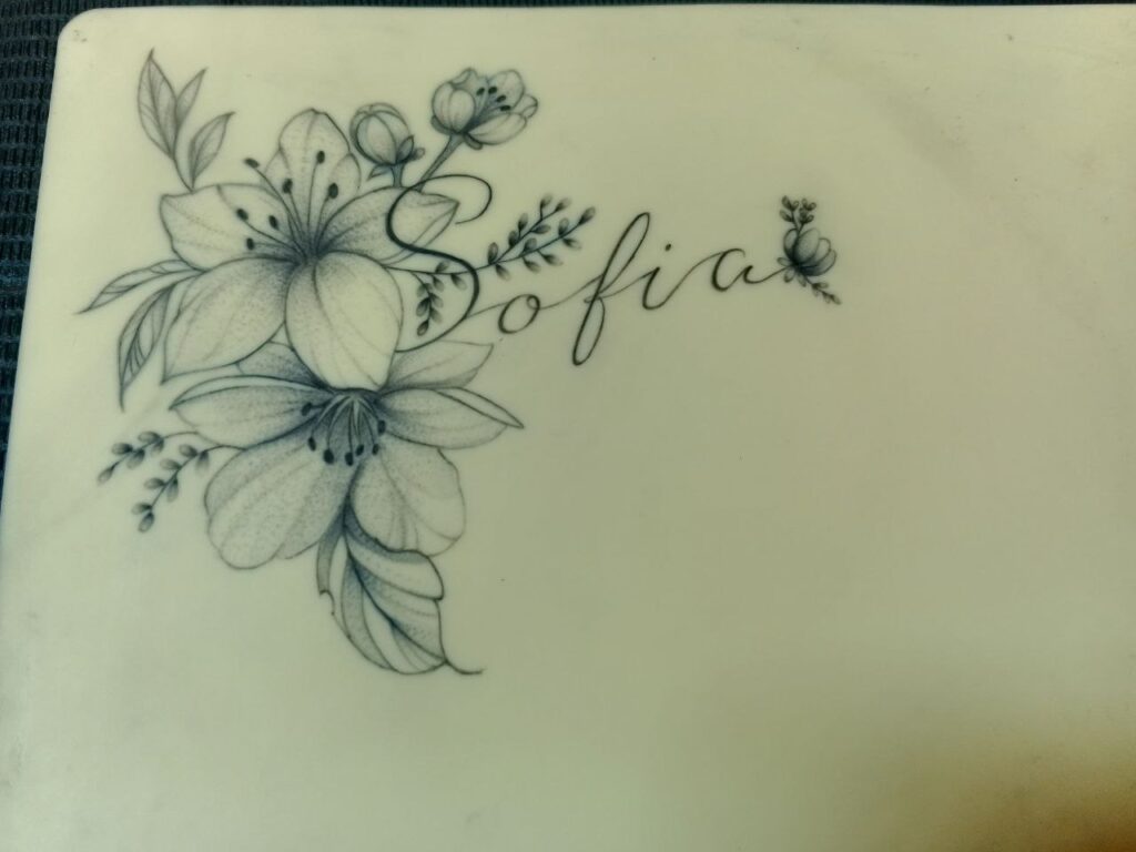 Практика тату квітів з іменем Sofia — Skaty.Tattoo